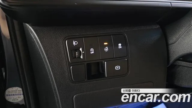 Hyundai Staria 2021 thumb 3