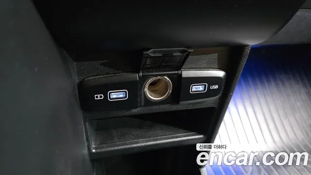 Hyundai Staria 2021 thumb 10