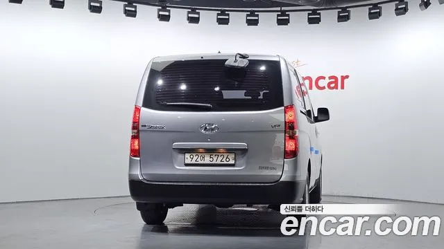 Hyundai Staria 2021 thumb 11
