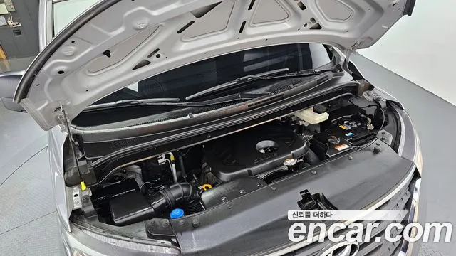 Hyundai Staria 2021 thumb 3
