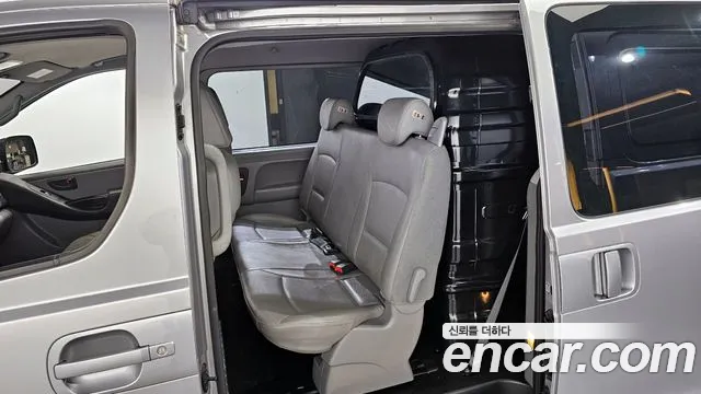 Hyundai Staria 2021 thumb 5