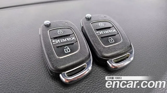 Hyundai Staria 2021 thumb 6