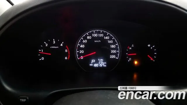 Hyundai Staria 2016 thumb 9