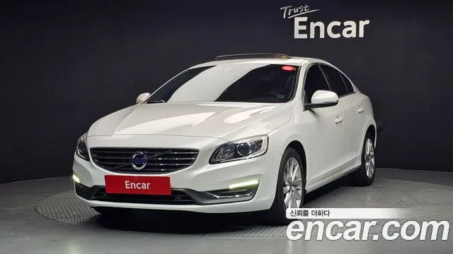 Volvo S60 2015 thumb 11