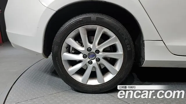 Volvo S60 2015 thumb 5