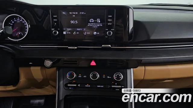 Kia Carnival 2022 thumb 2