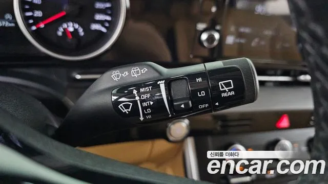 Kia Carnival 2022 thumb 4