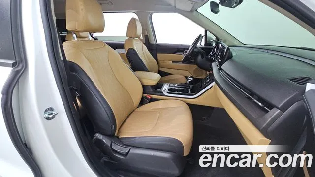 Kia Carnival 2022 thumb 3