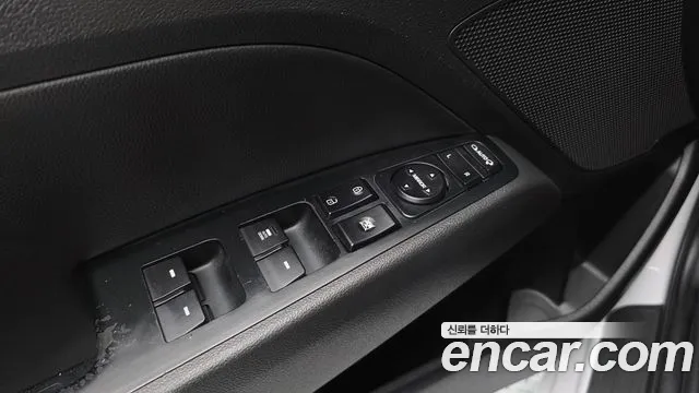 Hyundai AD 2016 thumb 11