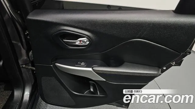 Jeep Cherokee 2017 thumb 10
