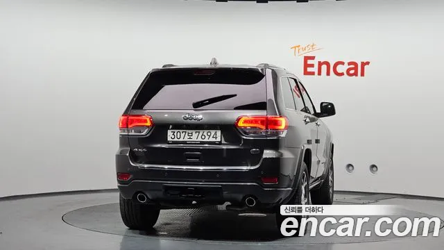 Jeep Grand Cherokee 2020 thumb 9