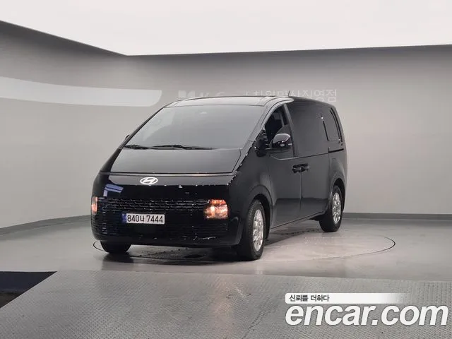 Hyundai Staria 2025 thumb 7