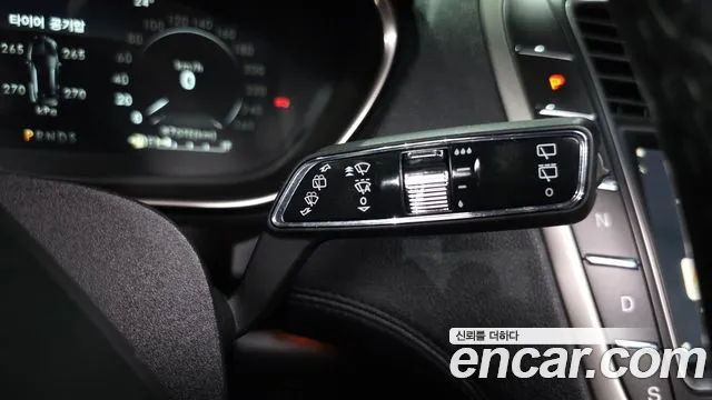Lincoln Nautilus 2020 thumb 12