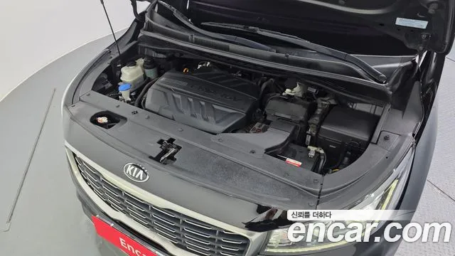 Kia Carnival 2018 thumb 4