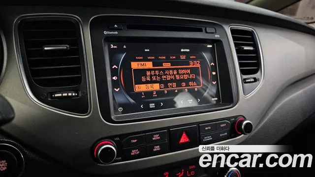 Kia Carens 2013 thumb 3