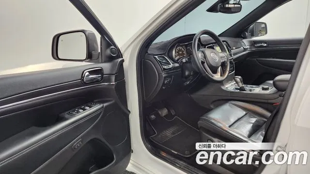 Jeep Grand Cherokee 2021 thumb 8