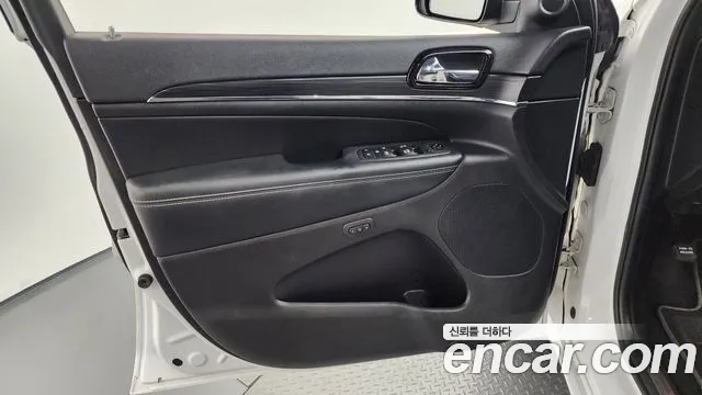 Jeep Grand Cherokee 2021 thumb 2
