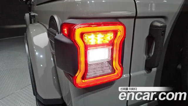 Jeep Wrangler 2023 thumb 11