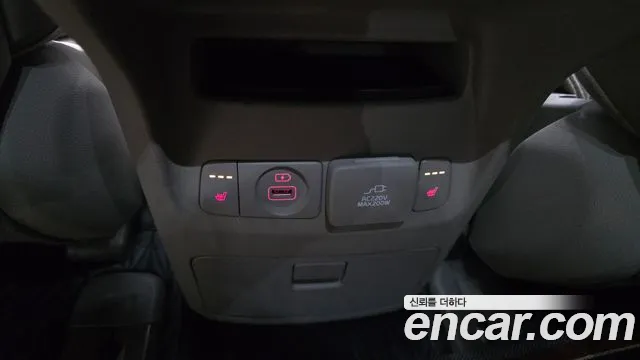Kia Carnival 2019 thumb 11