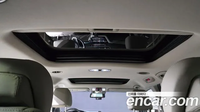 Kia Carnival 2019 thumb 12
