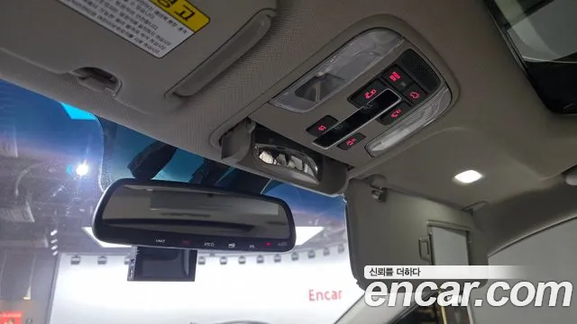 Kia Carnival 2019 thumb 5