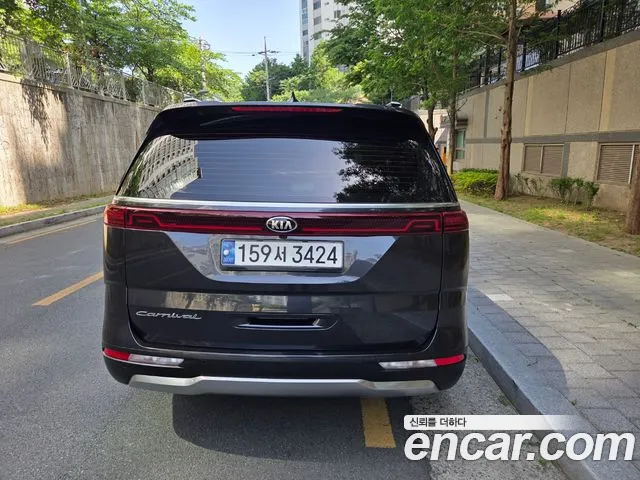 Kia Carnival 2021 thumb 9