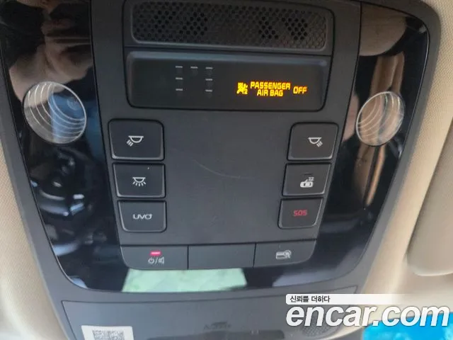 Kia Carnival 2021 thumb 12