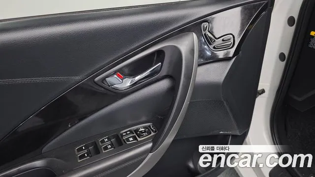 Hyundai Grandeur 2013 thumb 12