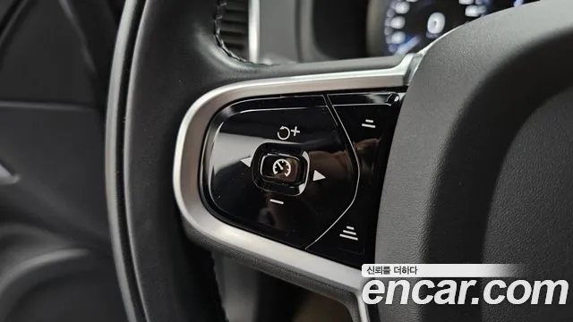 Volvo XC90 2021 thumb 7