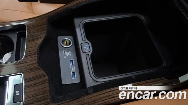 Land Rover Range Rover 2021 thumb 11