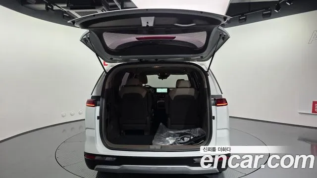 Kia Carnival 2022 thumb 8