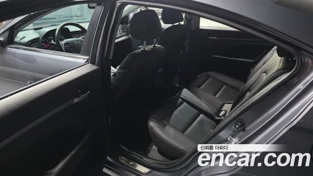 Hyundai Avante 2017 thumb 7