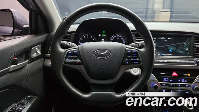 Hyundai Avante 2017 thumb 11
