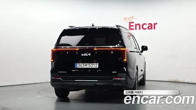 Kia Carnival 2024 thumb 3