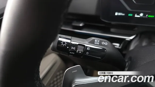 Kia Carnival 2024 thumb 8