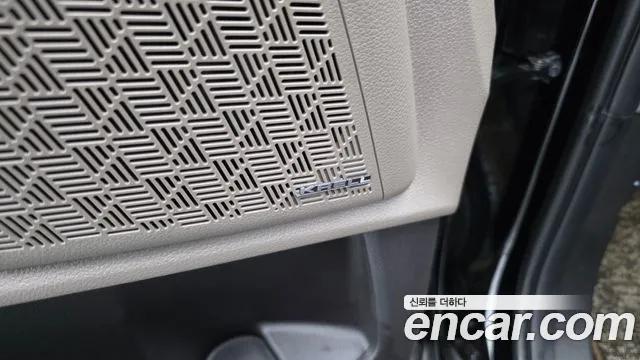 Kia Carnival 2024 thumb 9