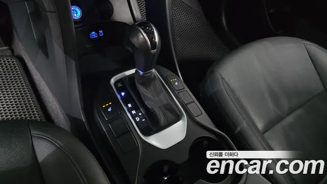 Hyundai Santafe 2016 thumb 9
