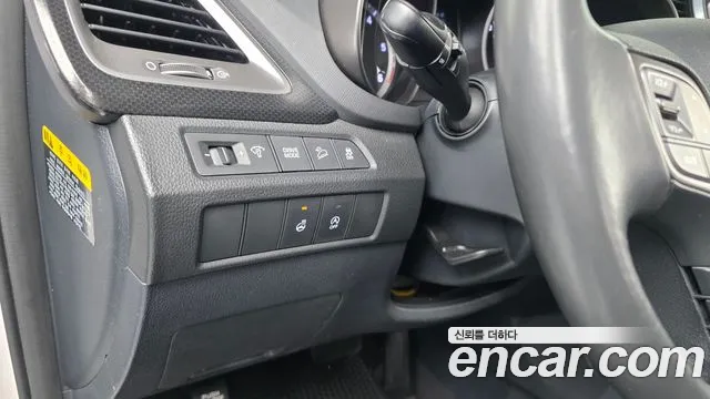 Hyundai Santafe 2016 thumb 4