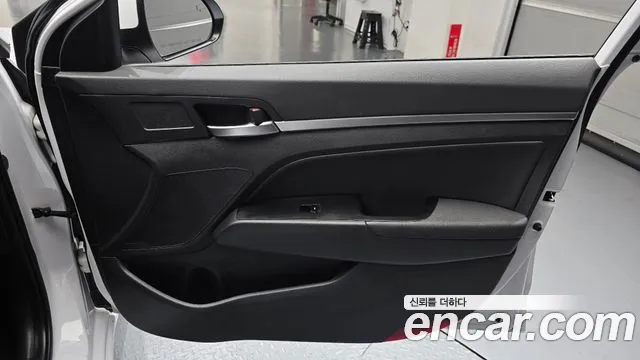 Hyundai Avante 2019 thumb 10