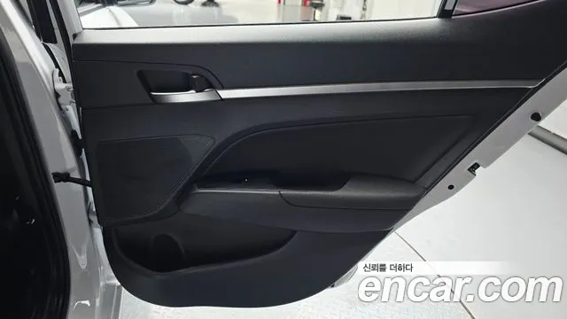 Hyundai Avante 2019 thumb 4