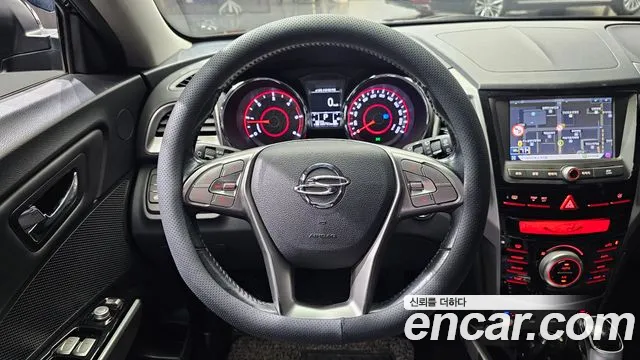 KGM Tivoli 2015 thumb 11