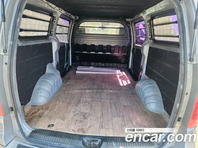 Hyundai Staria 2011 thumb 11