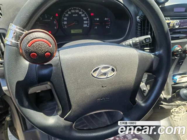Hyundai Staria 2011 thumb 4