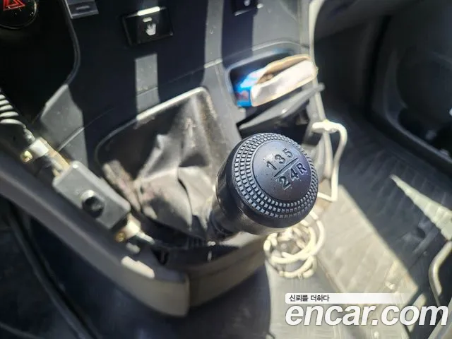 Hyundai Staria 2011 thumb 3