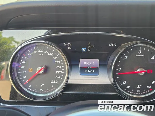 Mercedes-Benz E-Class 2019 thumb 8