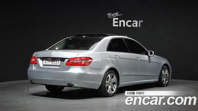 Mercedes-Benz E-Class 2009 thumb 7