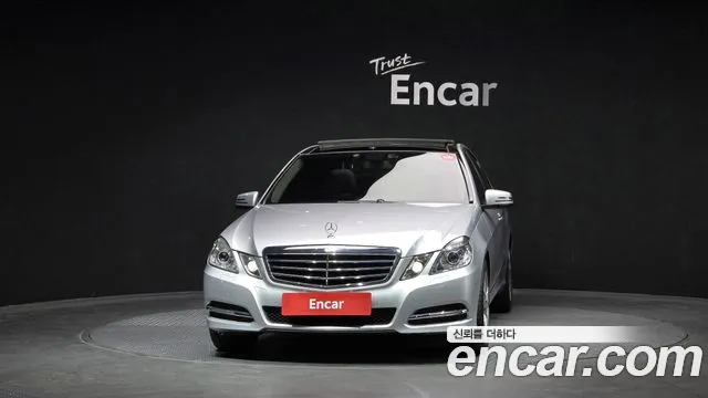 Mercedes-Benz E-Class 2009 thumb 11