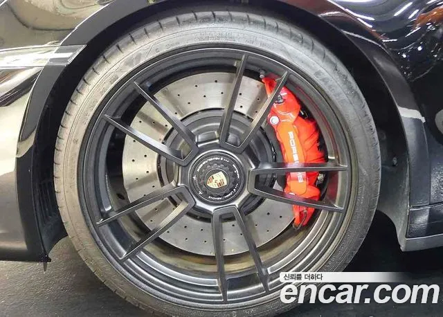 Porsche 911 2023 thumb 11