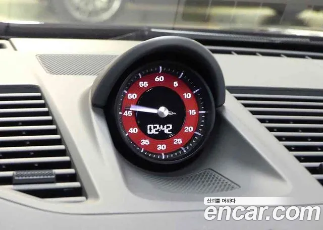Porsche 911 2023 thumb 12