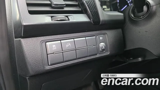 KGM Rexton 2020 thumb 8